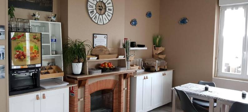 鲁瓦扬科琳娜原创访问酒店(The Originals Access, Hôtel Corinna, Royan)图片