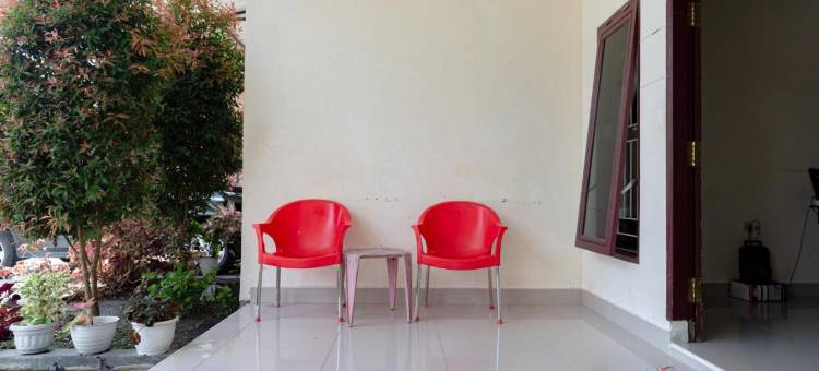 OYO1694帕里班家庭旅馆(RedDoorz at Pariban Homestay Parbaba)图片