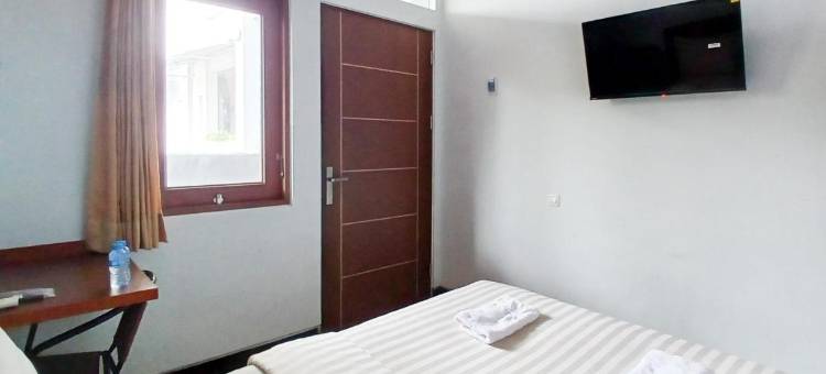 格拉哈玛丽娜红帕特纳酒店-近玛丽娜广场(Graha Marina RedPartner near Plaza Marina)图片