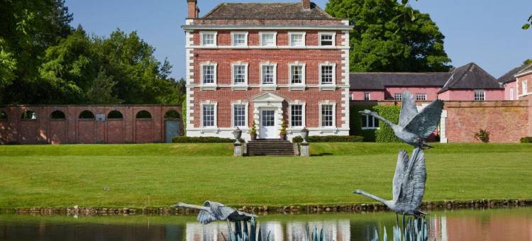 老马车旅馆(The Old Coach House)图片