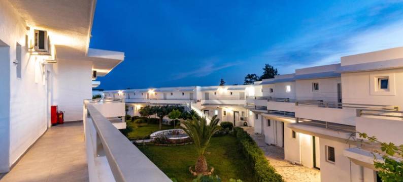 阳光海滩林多斯酒店(Sun Beach Lindos)图片