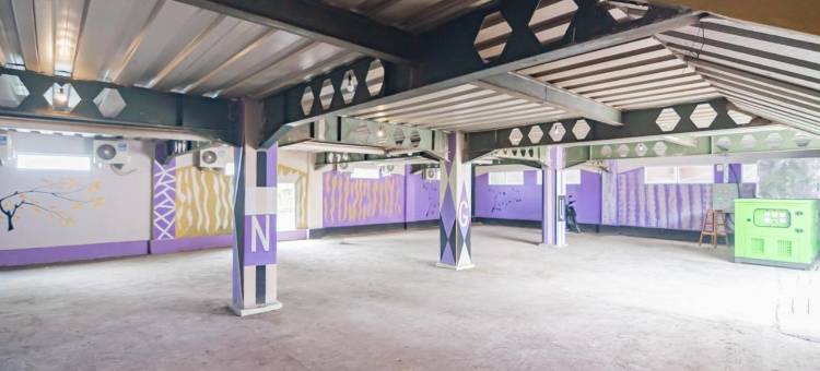 红多兹酒店@加鲁特奇帕纳斯(RedDoorz @ Cipanas Garut)图片