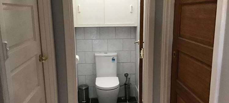 Lg Qs Rm Private Luxury Bathrm Strictly Non Smokers and Genuine Travellers Only over 25图片