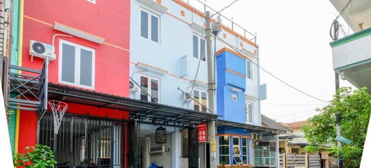 红多兹酒店-近梭罗阿迪苏西普托街(RedDoorz Near Jalan Adi Sucipto Solo)图片