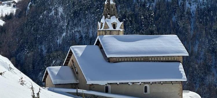 瓦邦酒店，布里扬松，塞尔舍瓦利耶(Hôtel Vauban Briançon Serre Chevalier)图片