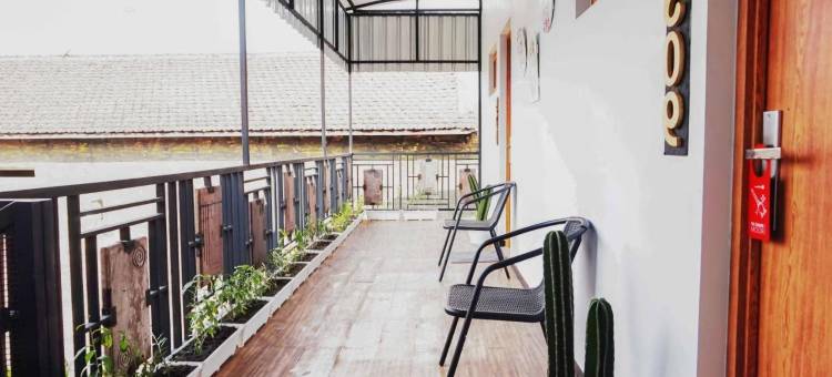 红多兹酒店-近玛琅维罗德罗梅2号(RedDoorz Near Velodrome Malang 2)图片