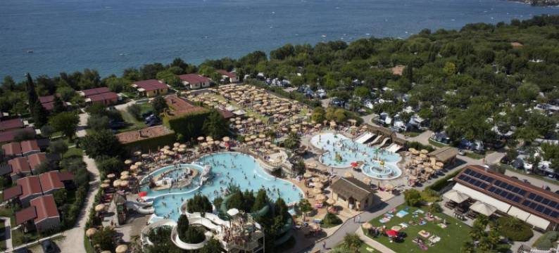 克劳迪亚露营酒店(Piani di Clodia Holidaypark)图片