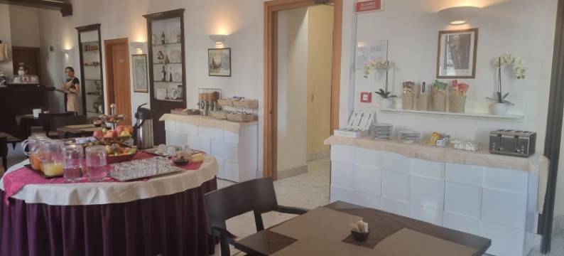 杜伊柯罗尼酒店(Hotel Due Colonne)图片