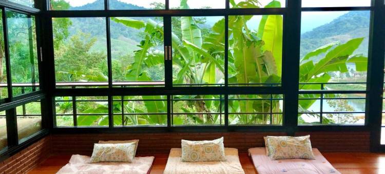 Baanhatsompaen homestay图片