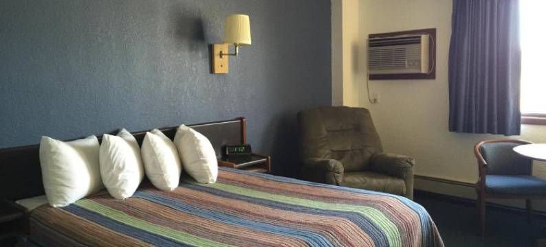 AmericInn Motel - Monticello图片