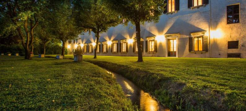 帕拉佐巴尔博公寓(Palazzo Barbò)图片