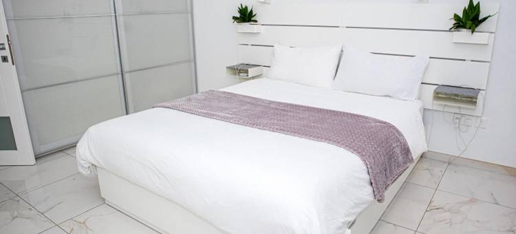 A52 - Apartment with Sea and Country Views图片