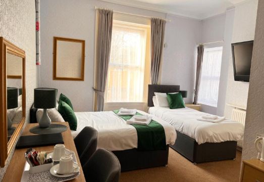 The GroveHotel Overview