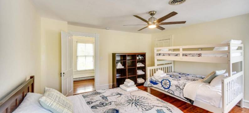 距格洛斯特15英里：滨水马修斯之家！(15 Mi to Gloucester: Waterfront Mathews Home!)图片