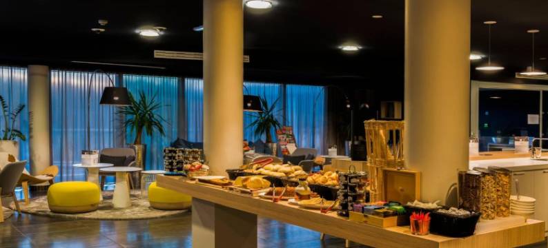 南特圣埃尔布兰天顶美居酒店(Hôtel Mercure Zénith Nantes Saint-Herblain)图片