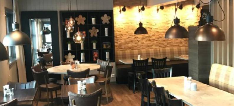 蓝佩兰德酒店(Lampeland Hotel)图片