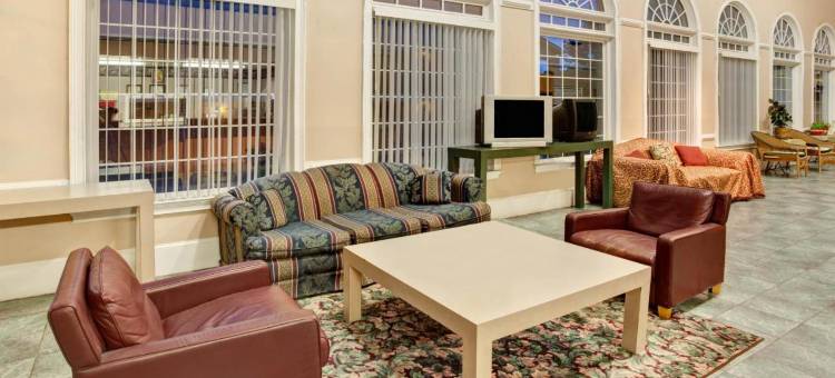 玛丽埃塔西-阿特尔地区速8酒店(Super 8 by Wyndham Marietta/West/ATL Area)图片