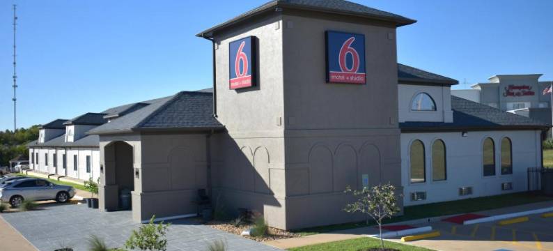 德州布伦汉姆Studio 6套房(Studio 6 Suites Brenham, TX)图片