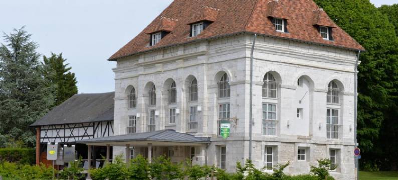 格兰德斯兰姆酒店(Grand Slam)图片