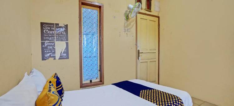 O酒店莉莉公寓伊斯兰旅馆靠近吉塔邦皇家城市(Hotel O Lili Kost SyariahNearKetapang Royal City)图片