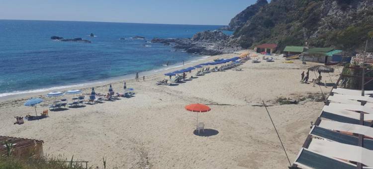阿格里图里斯莫海景酒店(Agriturismo Seaview)图片