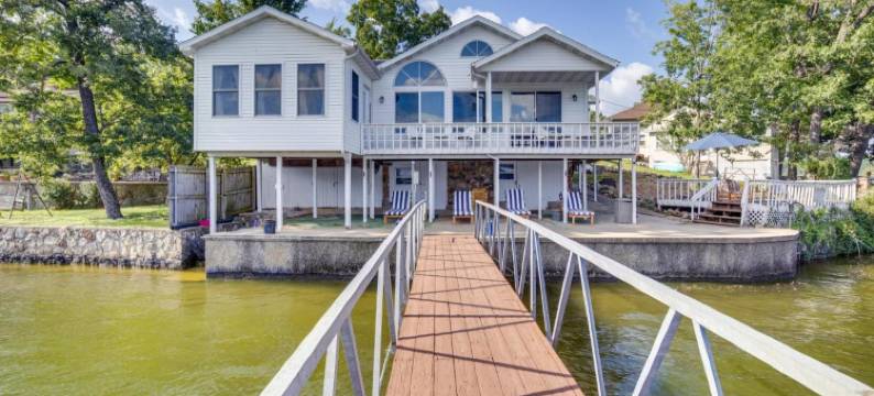 Lake Ozarks度假屋的湖景小屋(Lake View Cottage: Lake Ozarks Getaway)图片