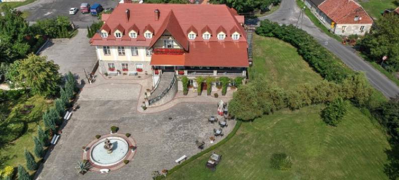 Pałac w Bądzowie图片