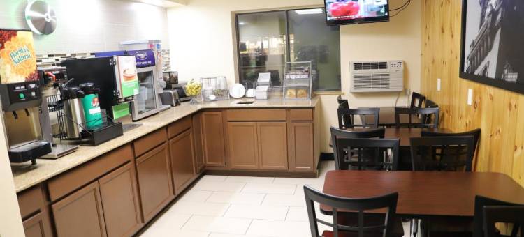 弗吉尼亚里士满机场速8酒店(Super 8 by Wyndham Richmond Airport VA)图片