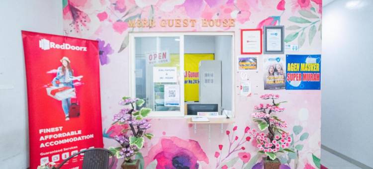 红门酒店@MERR龙骨特古农阿尼亚街(RedDoorz at Merr Rungkut Jl Gunung Anyar)图片
