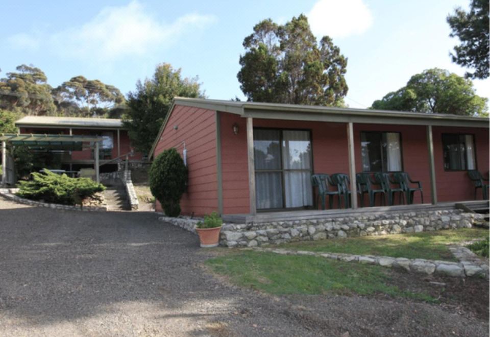 Kangaroo Island Coastal Villas Hotel Overview