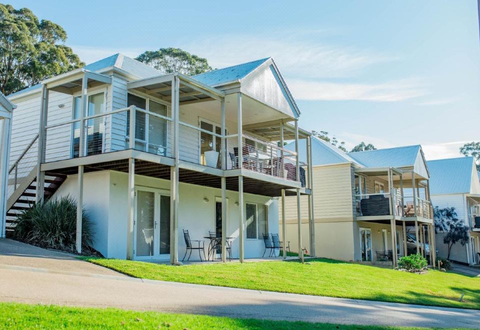 McMillans of Metung Coastal Resort Hotel Overview