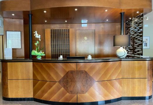 Hotel La MagioneHotel Overview