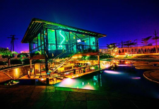 Club Paraiso Hotel Overview