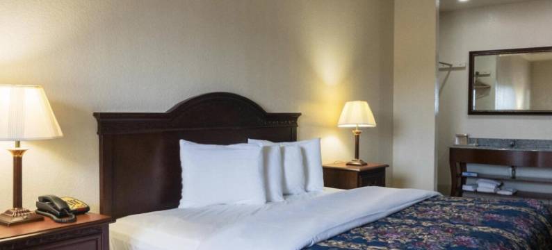 海威快捷酒店(Hiway Inn Express)图片