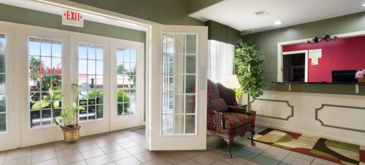 加纳-克莱顿-罗列速8酒店(Super 8 by Wyndham Garner/Clayton/Raleigh)图片