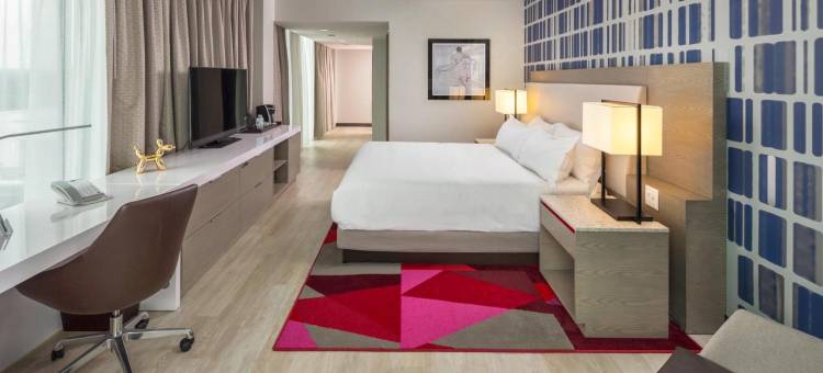 顶峰酒店(The Summit Hotel)图片