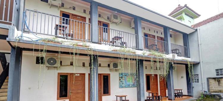 威斯玛CK酒店(Cozzy Residence Wisma CK Kebumen)图片