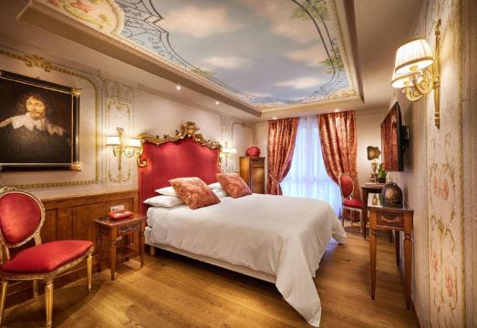 Hotel MiramontiHotel Overview