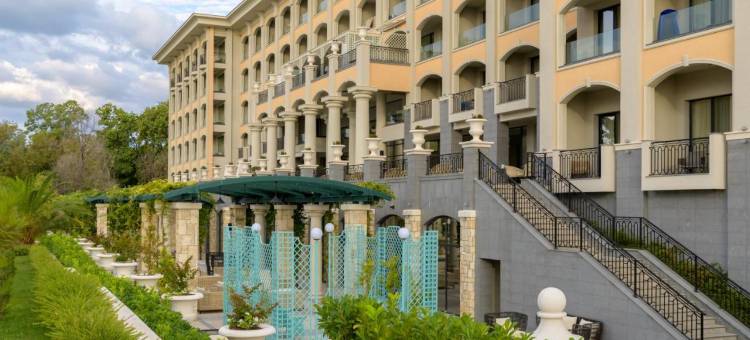 阿斯特花园酒店(Astor Garden Hotel)图片