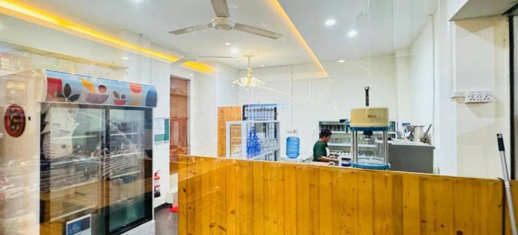 厄本维尤博塔尼亚米廷波因特巴淡由瑞德多兹酒店管理(Urbanview Botania Meeting Point Batam by RedDoorz)图片