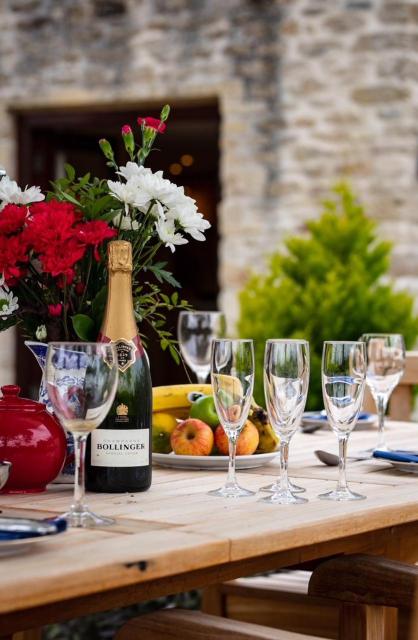 Orchardleigh Estate Over view