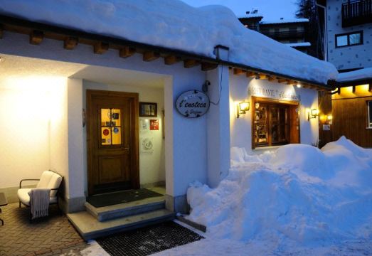 Sport Hotel Alpina Hotel Overview