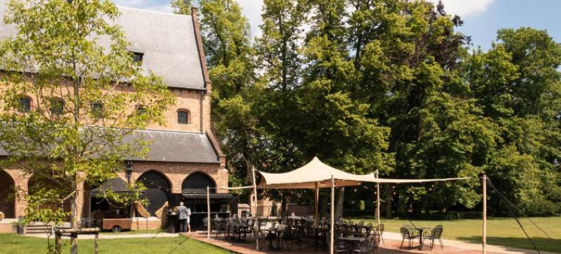 普瑞姬科森多克酒店(Priorij Corsendonk)图片