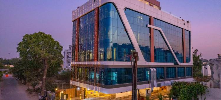 Pax Grand Blue乌代布尔(Pax Hotel Grand Blue 3 min walk from Udaipur city Railway Station)图片