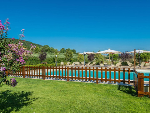 瑞莱天堂水疗度假村