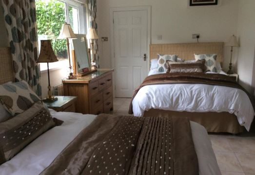 Lurgan West Lodge Hotel Overview