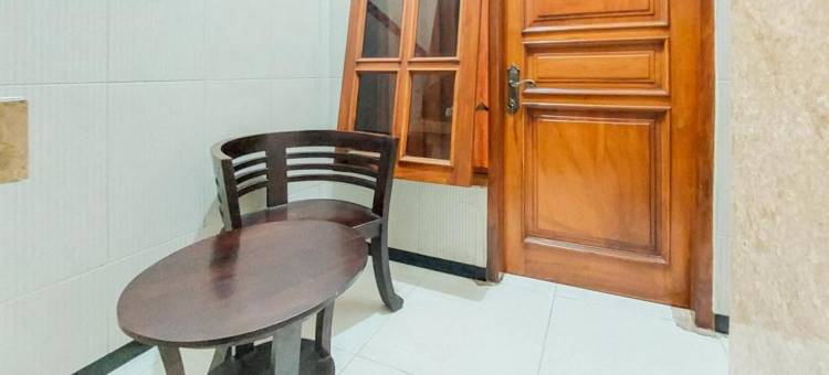 Hotel Shinta 2 Near Alun Alun Kertosono Mitra RedDoorz图片