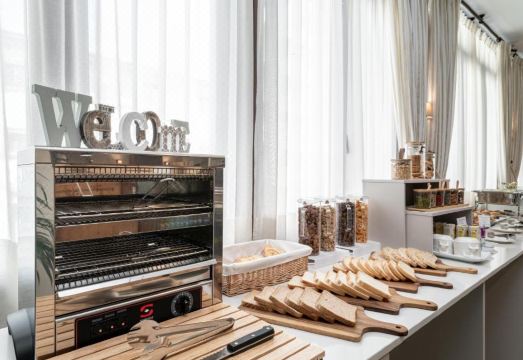 Hotel Villa VirginiaHotel Overview