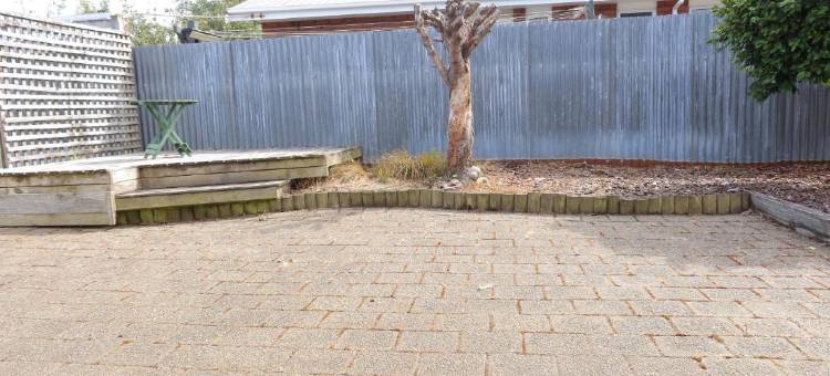 克罗尼尔汽车旅馆(Colonial Motel)图片