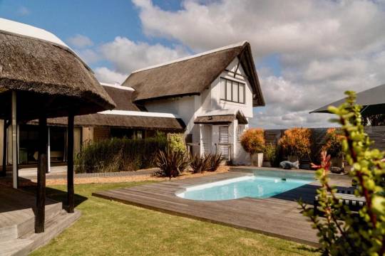 运河旅馆(Canal Guest House - Waterfront Luxury Accommodation)